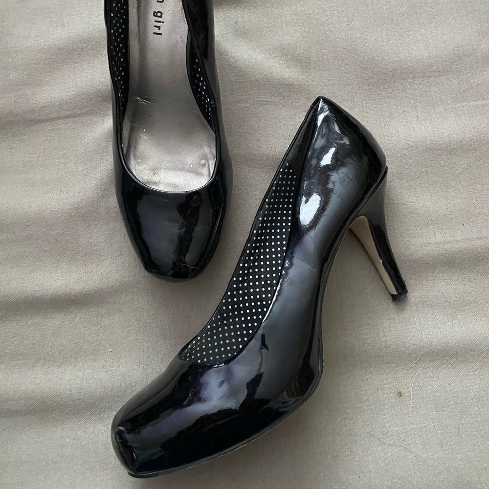 Black patent heels